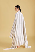 تحميل الصورة إلى عارض المعرض، Mujie Linen Throw Blanket - Grey