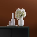 تحميل الصورة إلى عارض المعرض، Minimalist Vase B-White
