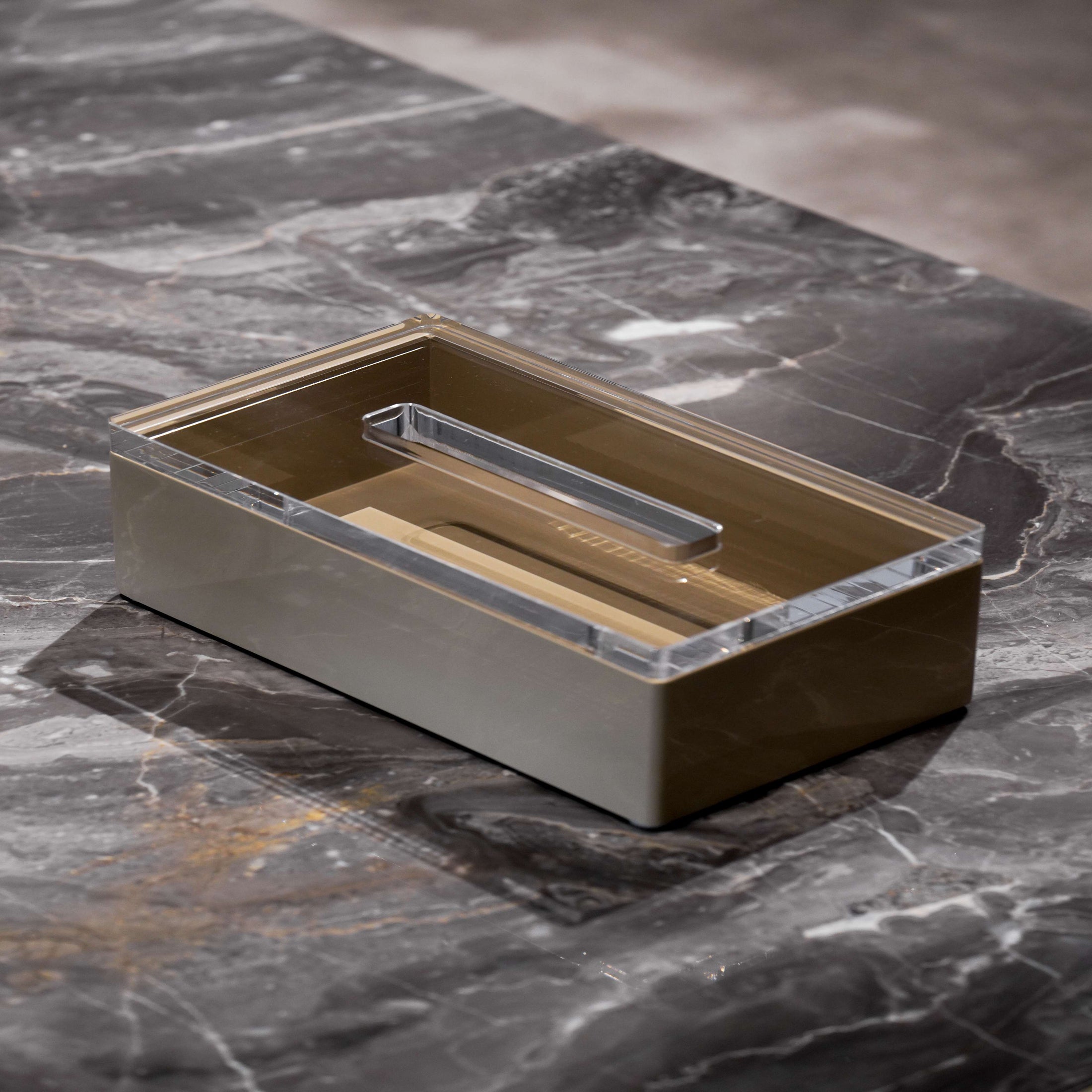 PAIS Lacquered Tissue Box