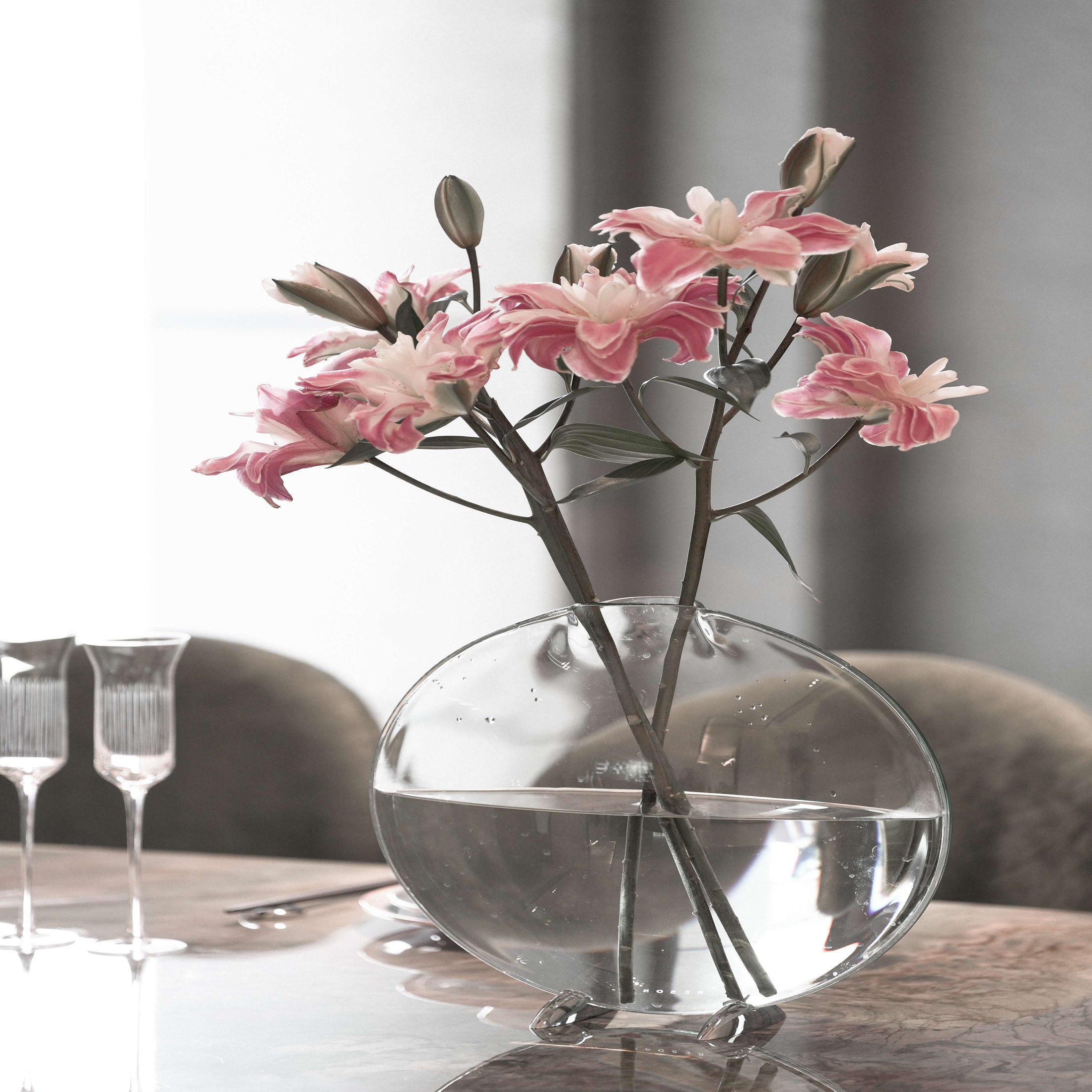 Fishmouth Vase-M