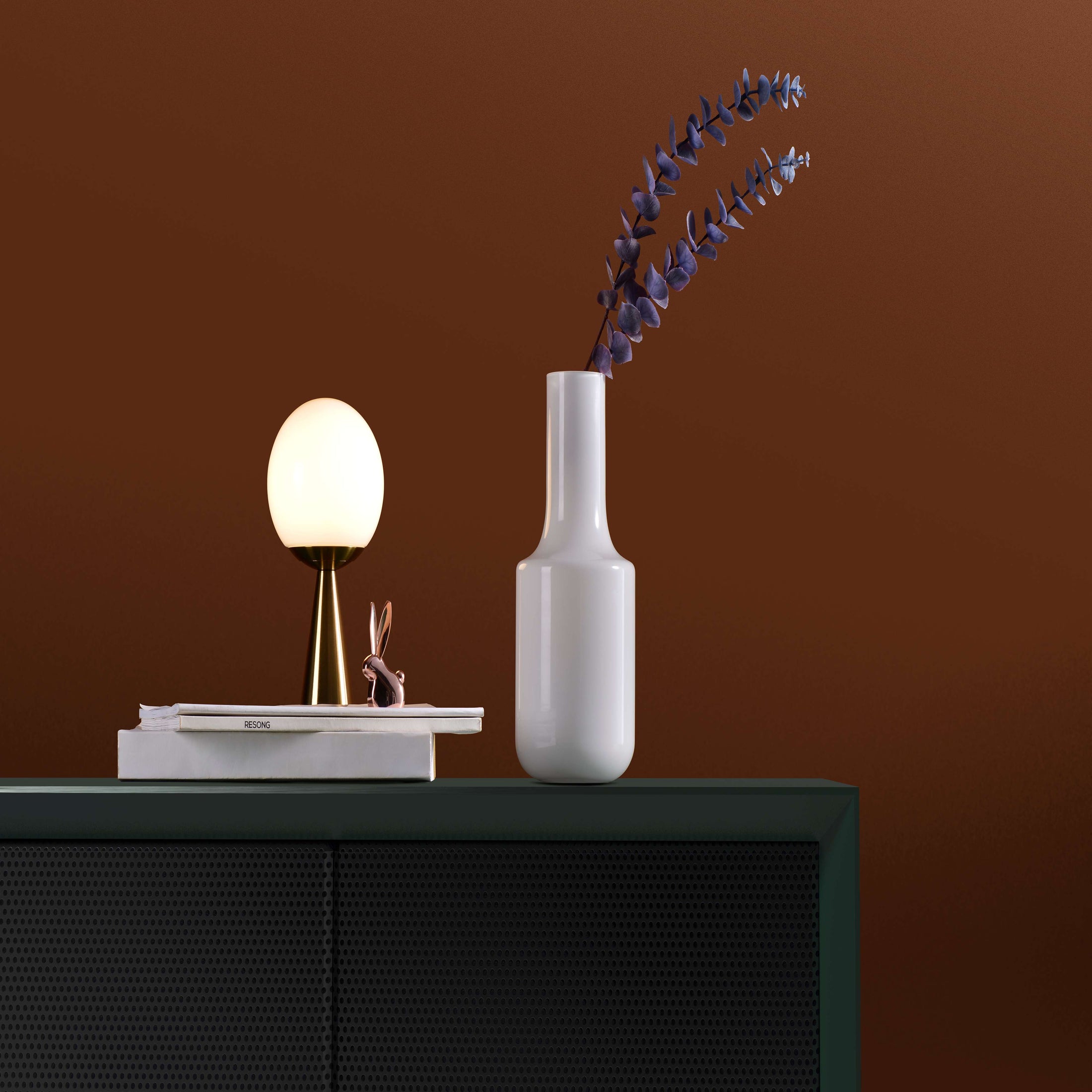 Minimalist Vase A-White