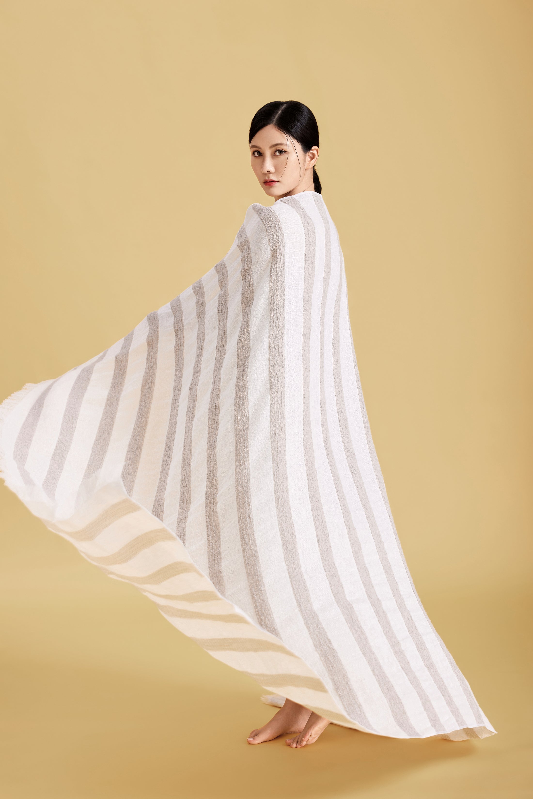 Mujie Linen Throw Blanket - Khaki