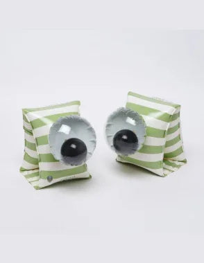 أساور طافية من مجموعة Buddy Shark Tribe Khaki من SUNNYLIFE