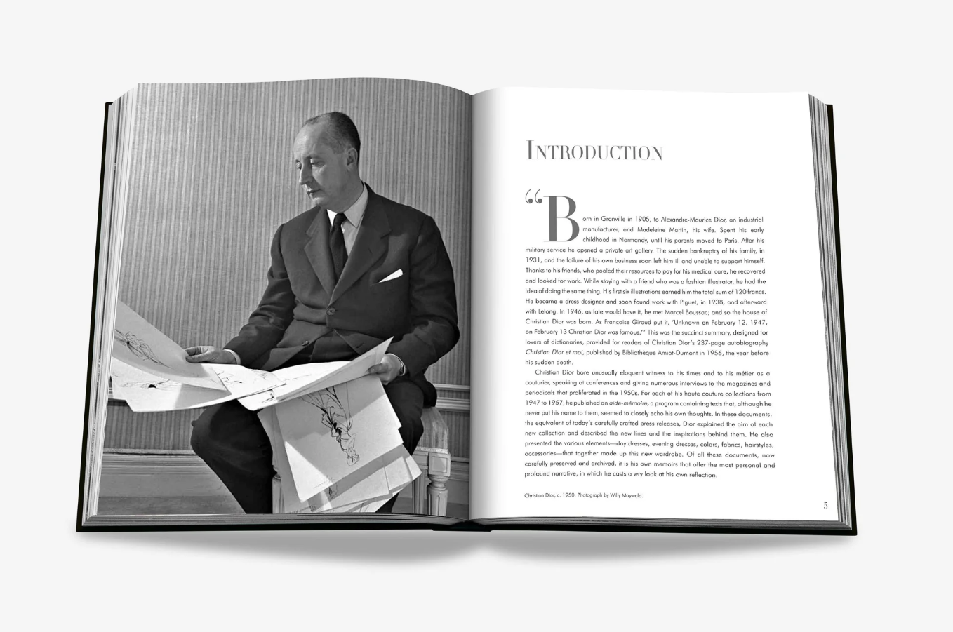 أسولين ديور من كريستيان ديور 1947 - 1957