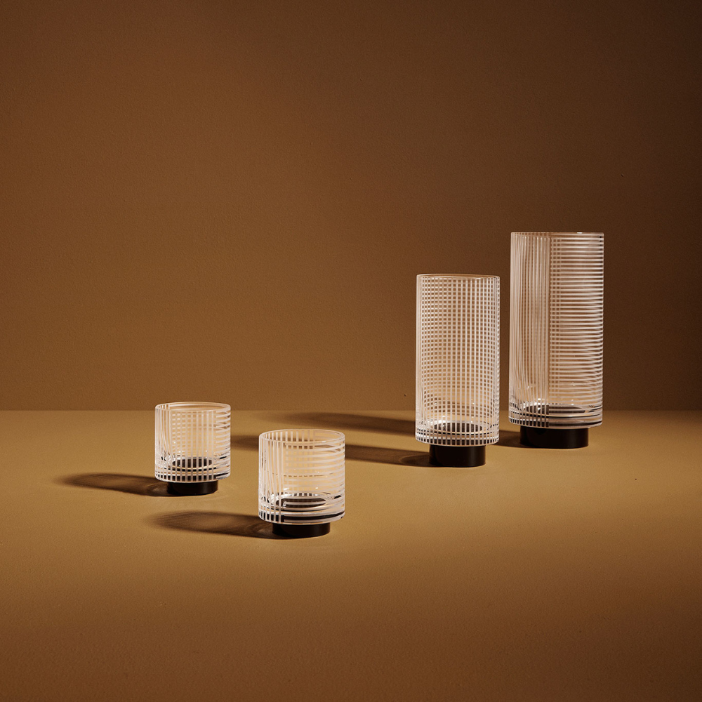 مزهرية AYTM VITREUS باللونين الأسود والشفاف