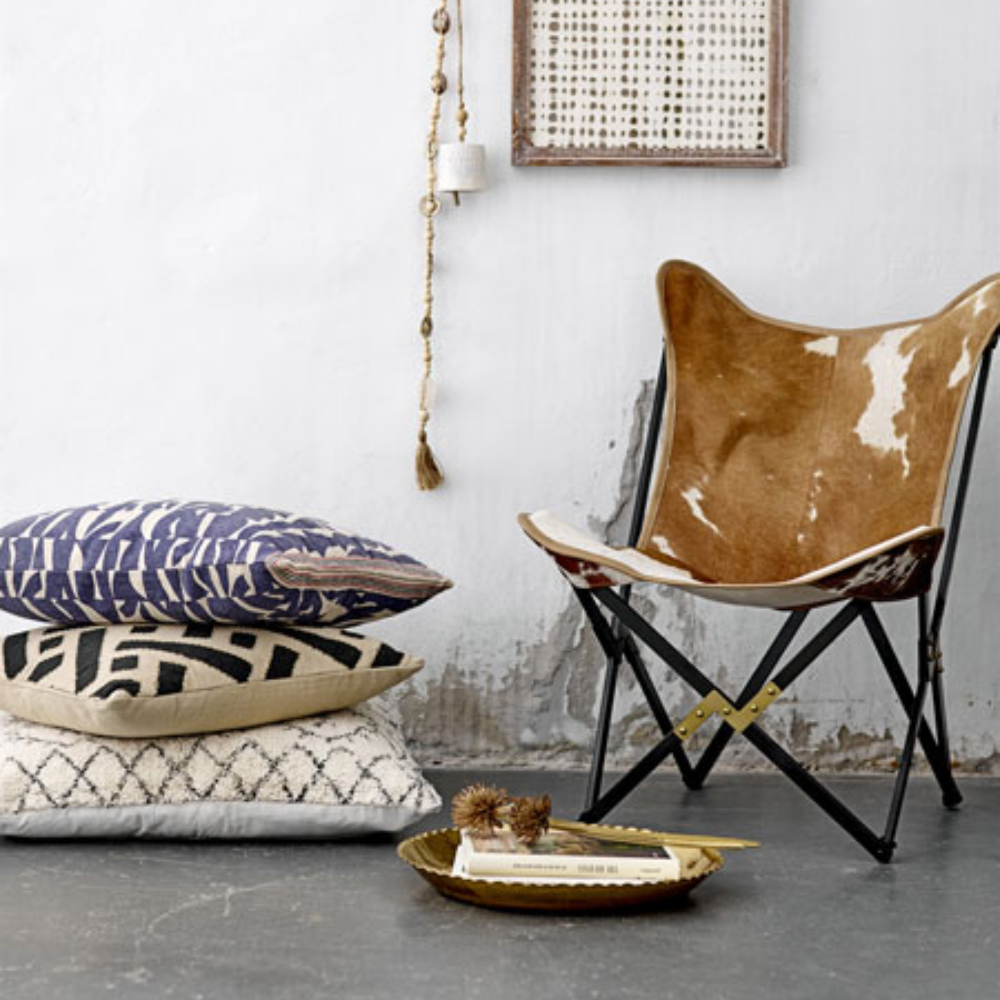 وسادة منقوشة باللون الأزرق من بلومينغفيل