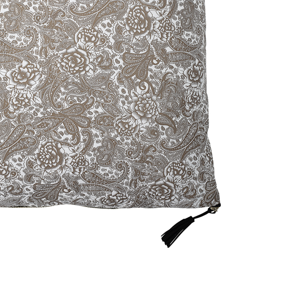 وسادة بلومينغفيل بنية اللون بنقشة زهور