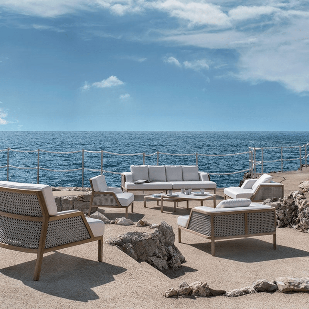 طقم أريكة خارجية من إيثيمو جراند لايف باللون الأبيض