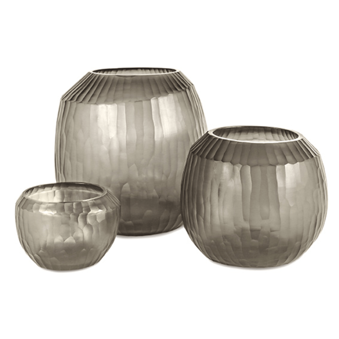 مزهرية كبيرة رمادية فاتحة من GUAXS MALIA