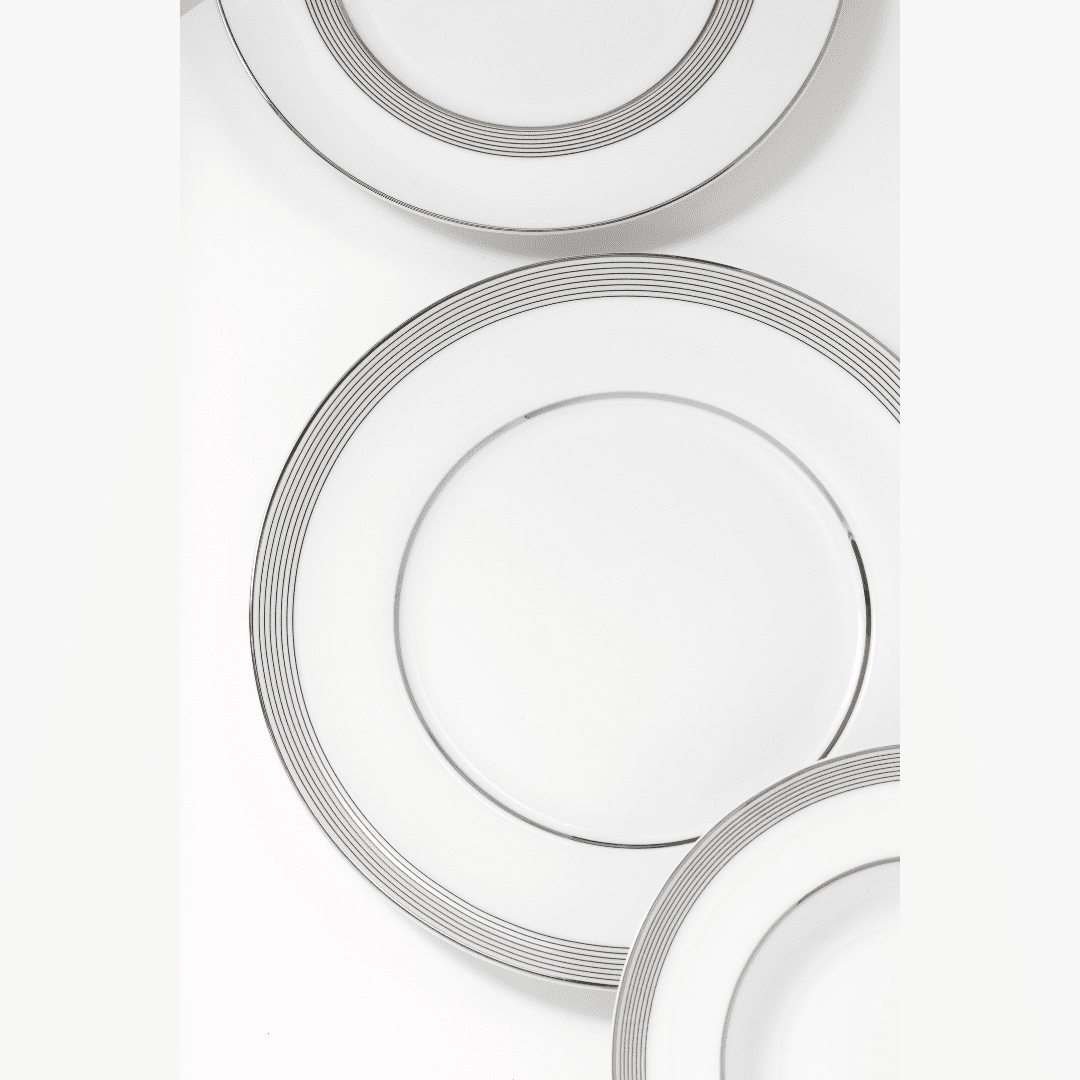 طبق ريسونغ من السيراميك الأسود العميق