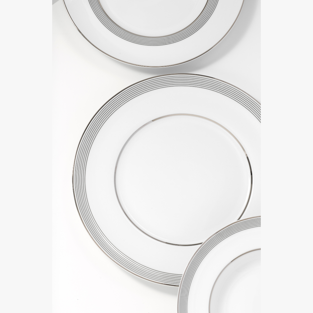 طبق ريسونغ من السيراميك الأسود العميق