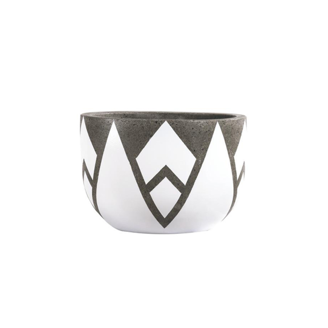 زوايا بيضاء 35 × 23 مترًا